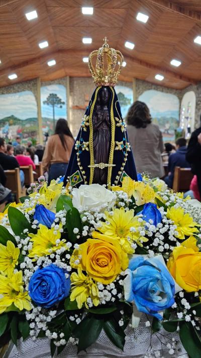 A Casa da Mãe Aparecida ficou pequena na segunda celebração da manhã em Laranjeiras do Sul